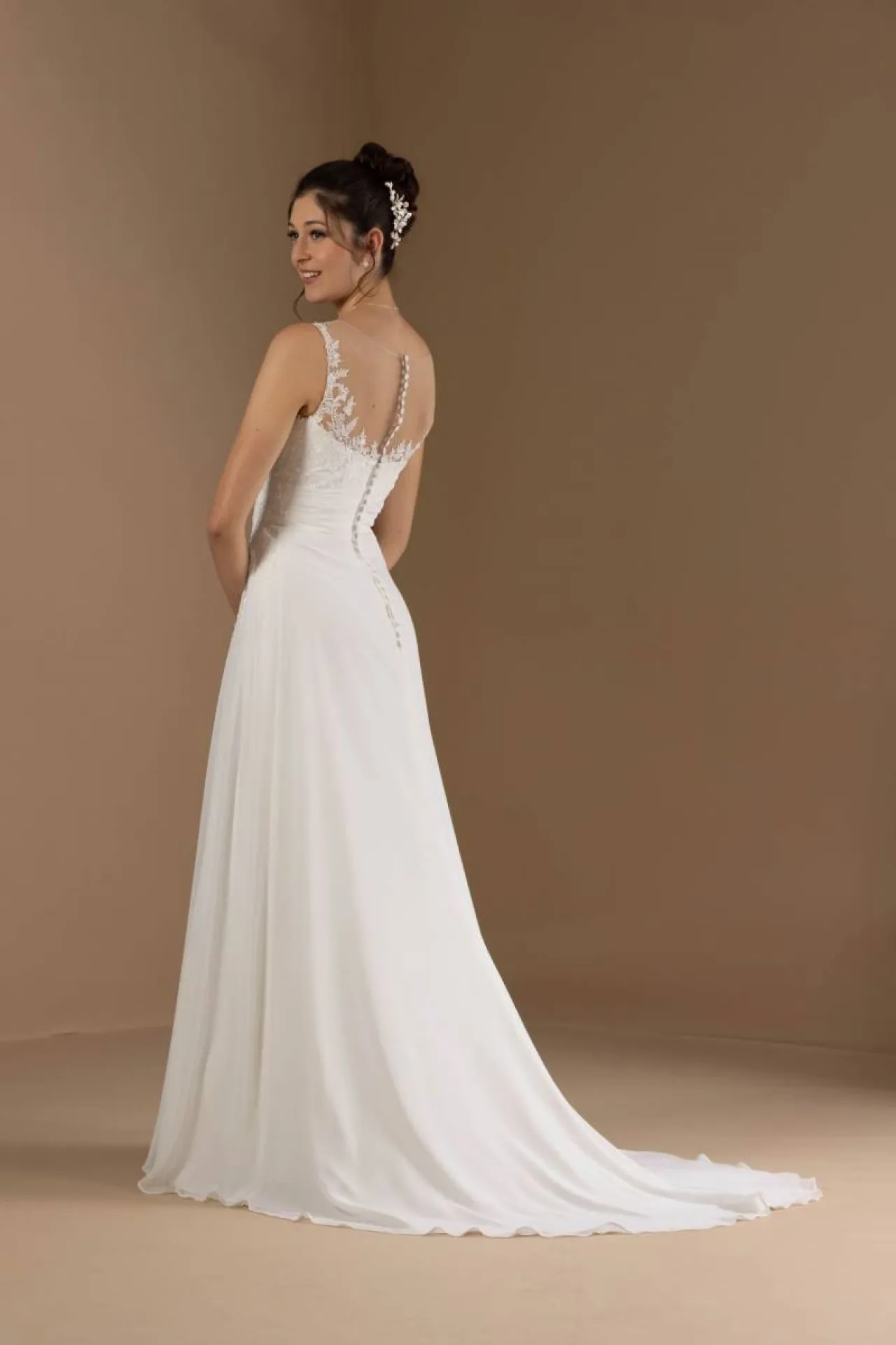Robe de mariée de marque EGLANTINE  collection 2023 marseille proche Auriol