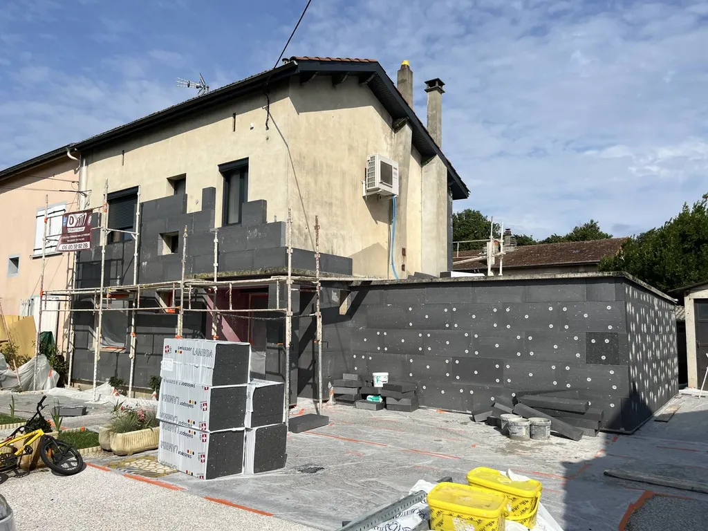 L'importance des travaux d'isolation thermique par l'extérieur à Lyon et dans les département du Rhône (69)