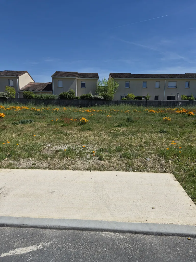 Terrain de 400m² sur le secteur de Billaux