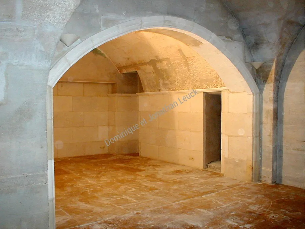 Cintre massif en pierre d'Estaillades