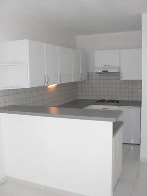 A vendre type 2 dans résidence à Cassis