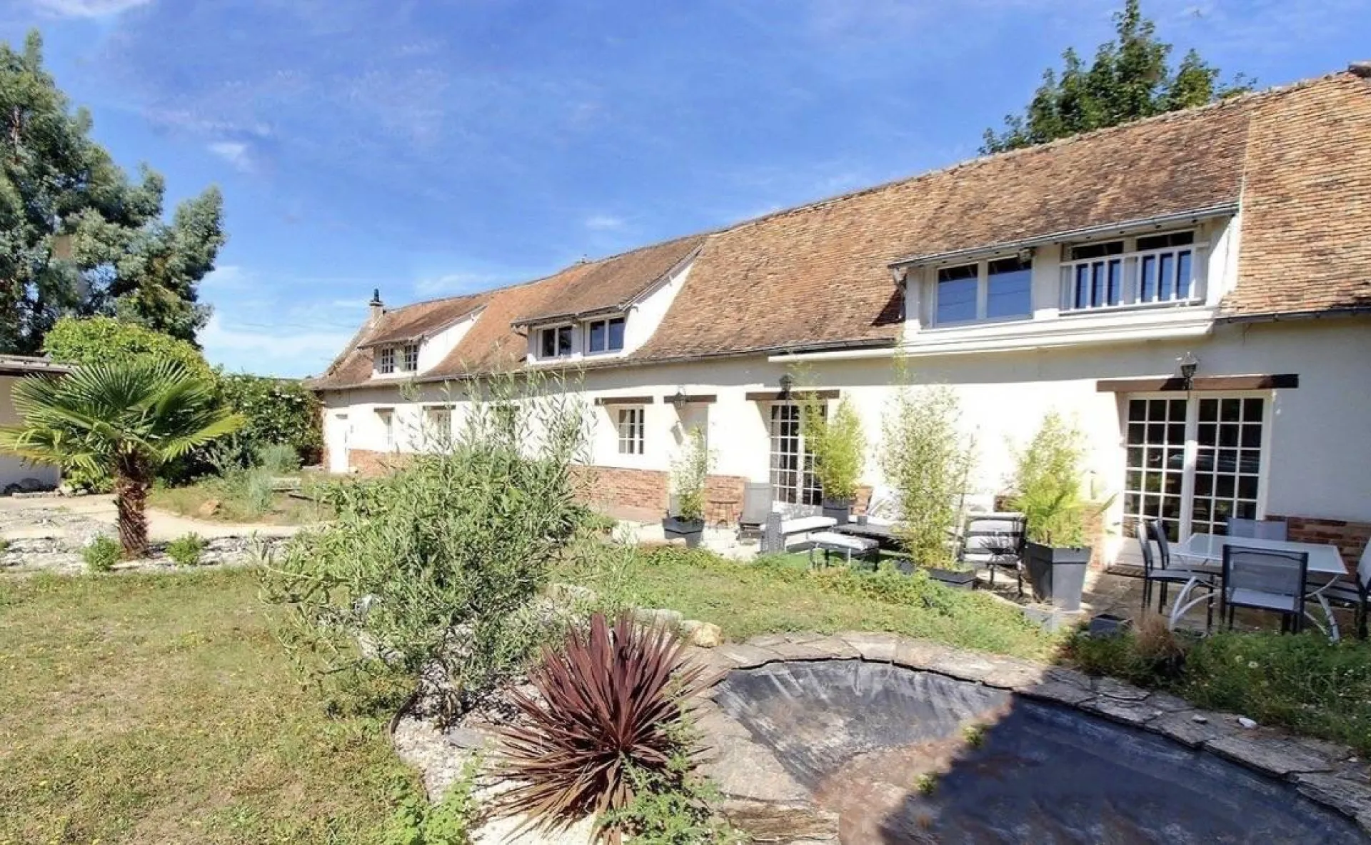 A vendre longère de 183 m² habitable édifiée sur un terrain de 800 m² sur la commune de ST PIERRE LES ELBEUF