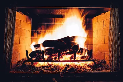 maintenance of your fireplace in your second home in Luberon