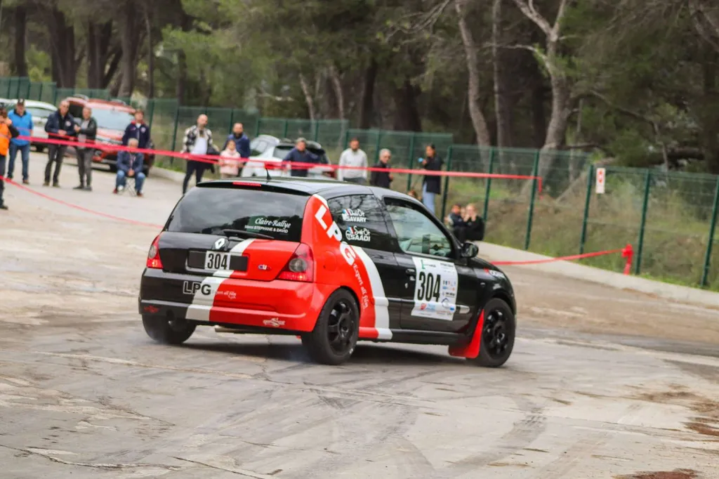 Kit déco rallye / covering 100% personnalisé clio F2000