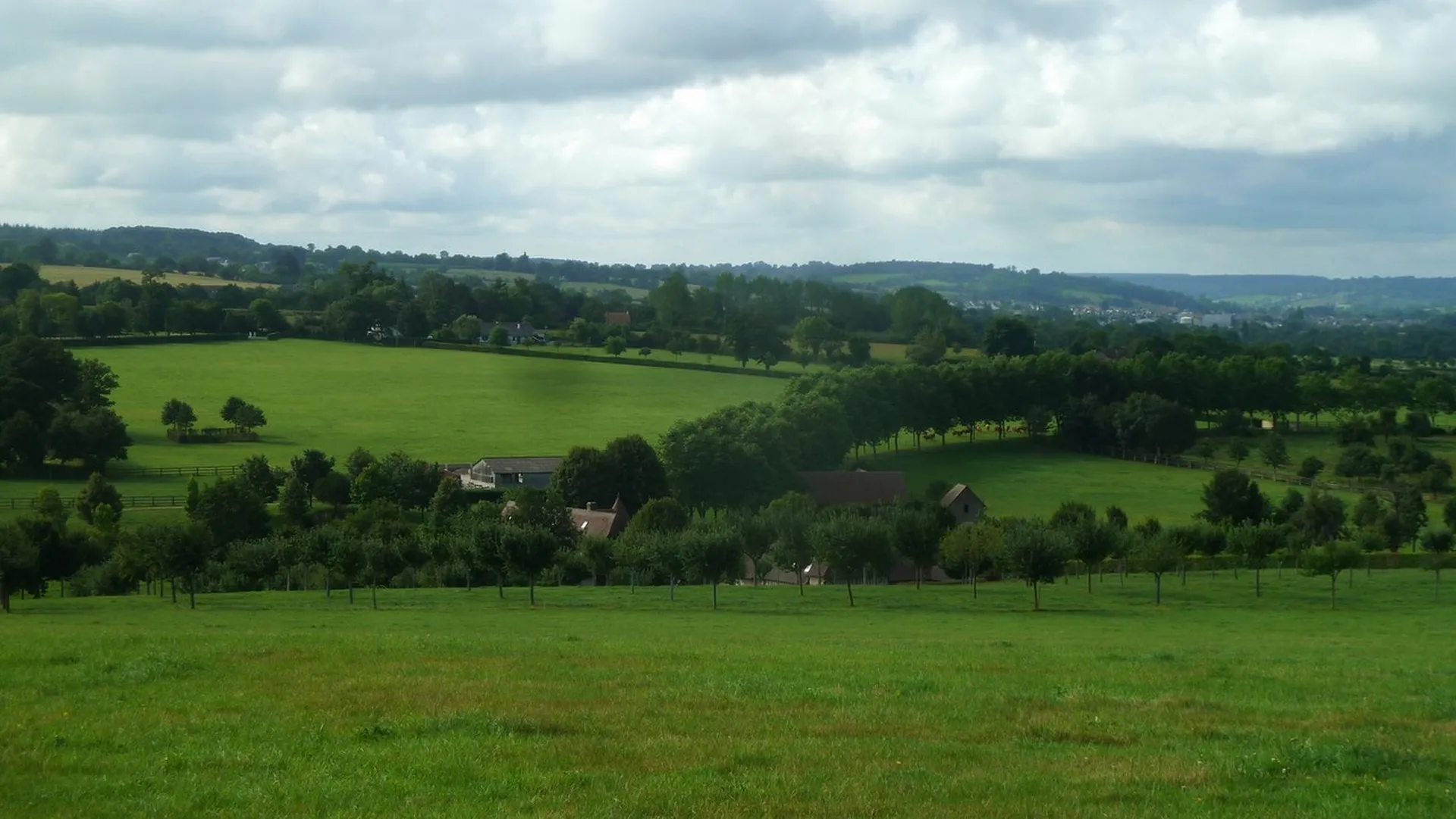 MAISON RECENTE A ENVIRON 35 MINUTES DE LA MER, DEAUVILLE, TROUVILLE, CALVADOS 14