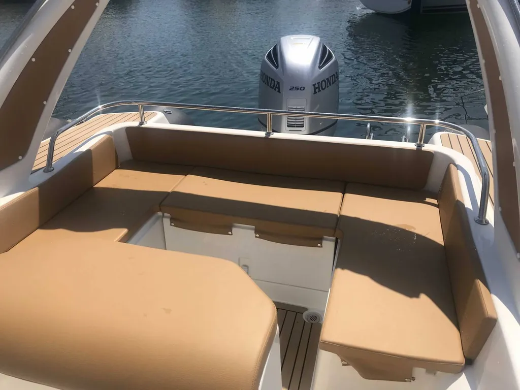 Bateau à moteur semi-rigide Wave 24 en vente en Martinique La Trinité