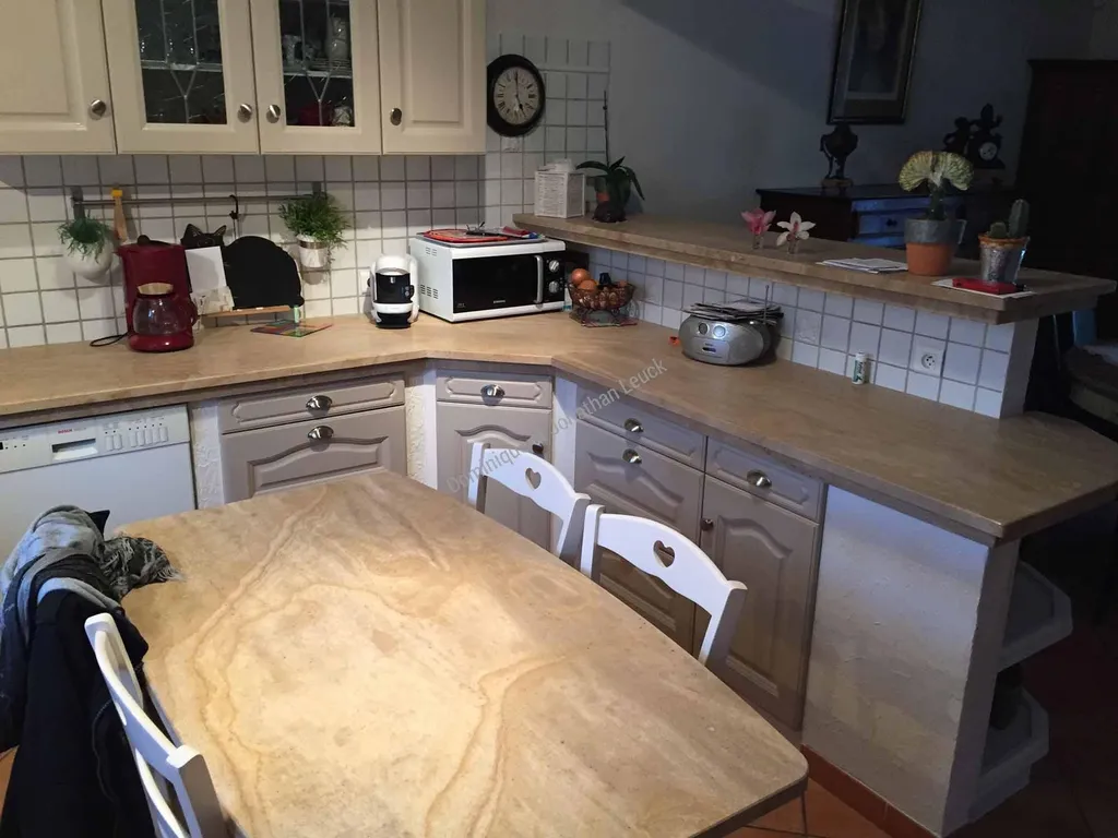 Plateau de table en pierre de Bourgogne (Beauval)