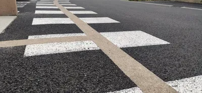 Bande résine d'éveil et de guidage PMR pour VRD