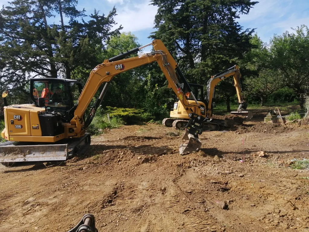 Effectuer un terrassement de précision avec nivellement de terrain et évacuation des déblais pour vos projets de construction à Muret et Auterive