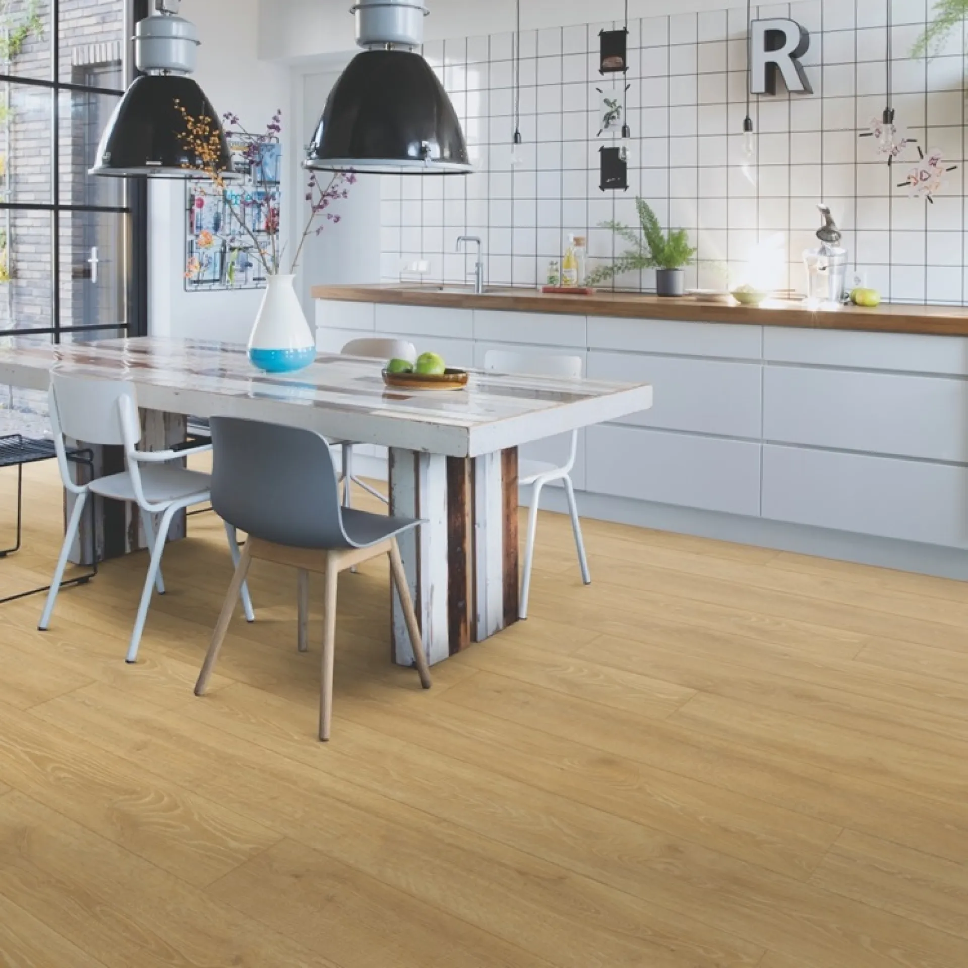 stratifié QUICKSTEP MJ3546 chêne des bois naturel