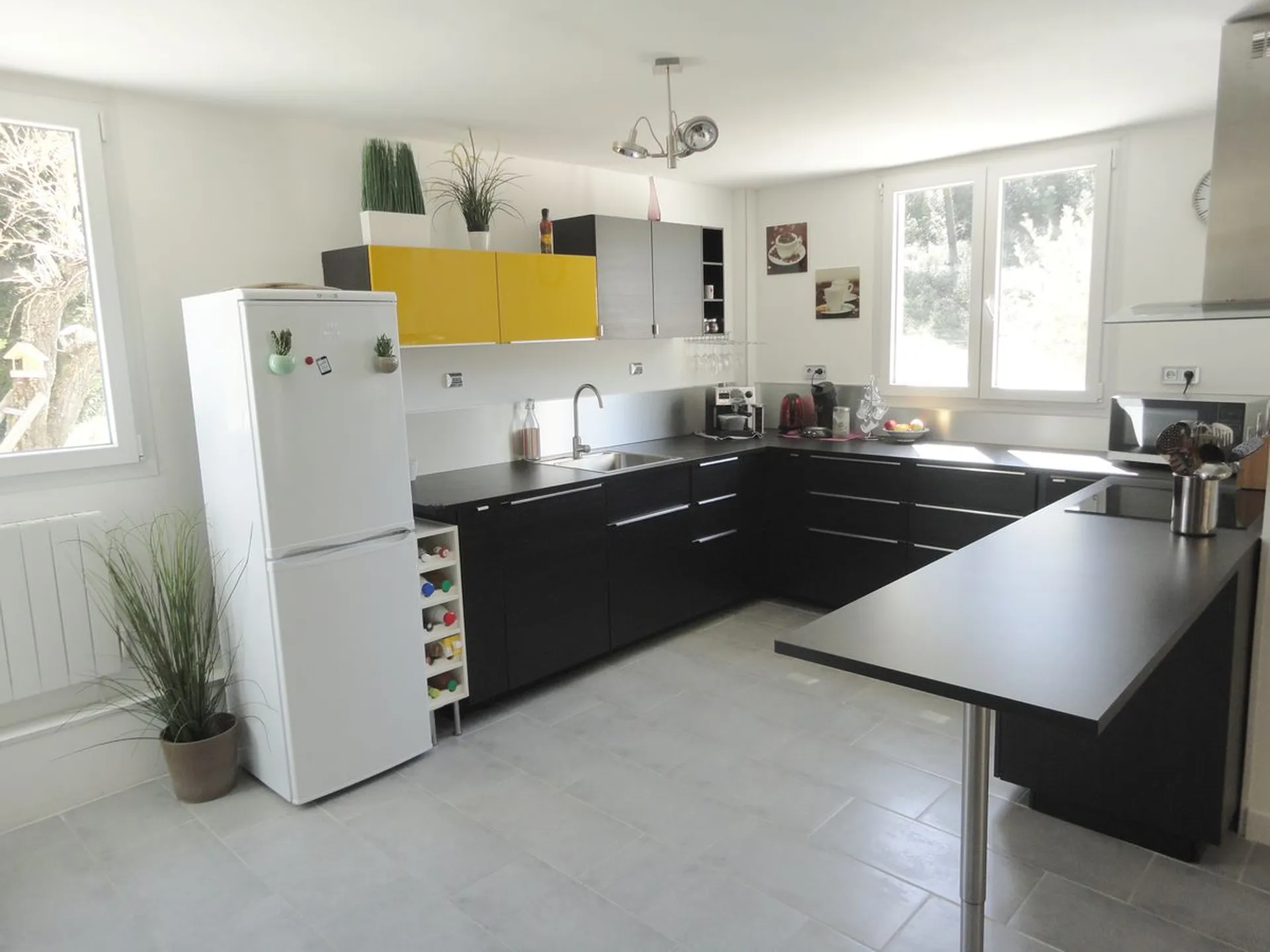 MAISON 5 Roquefort La Bédoule  Cadre Verdoyant sur 8000m² plat