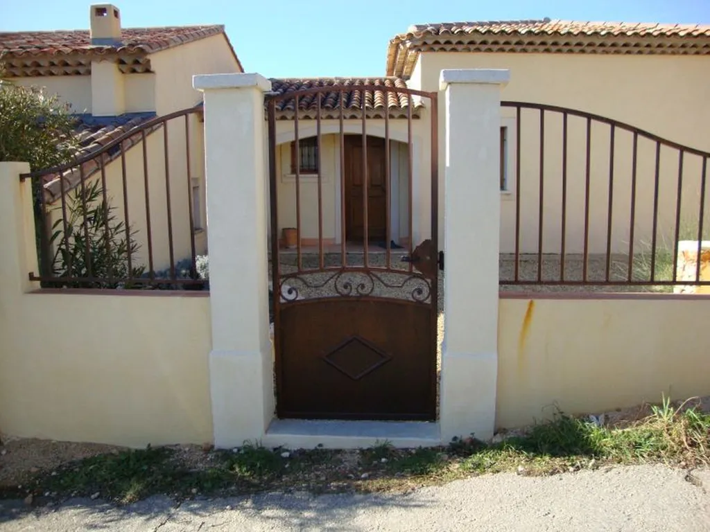 PORTILLON ET CLOTURE 