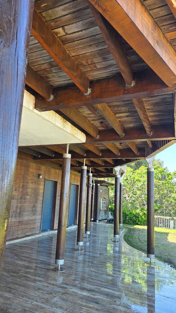 Réfection d’une terrasse en bois exotique à Martigues (13)