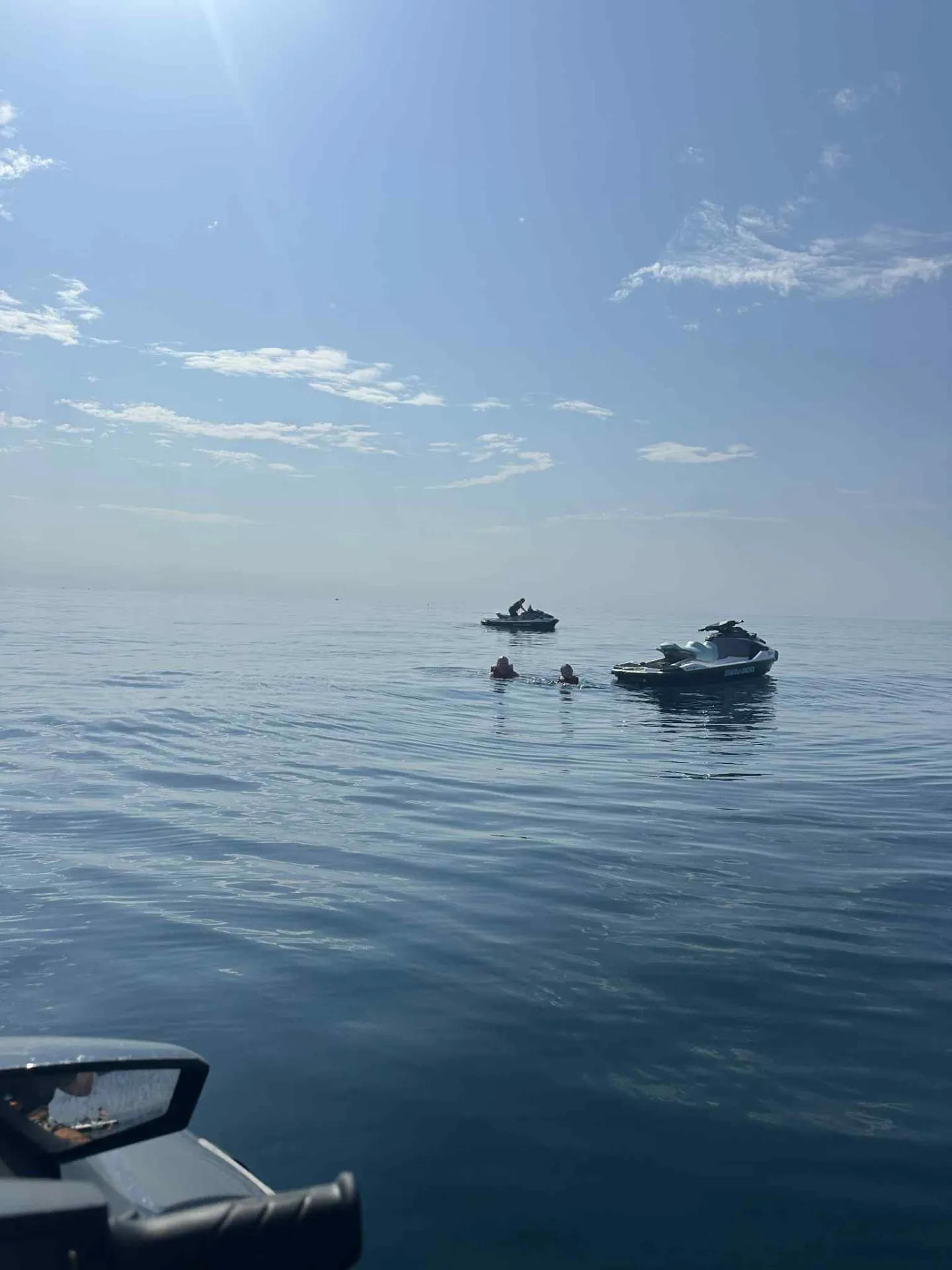 Vue imprenable sur le littoral du Cap d’Agde pendant une session en jetski 