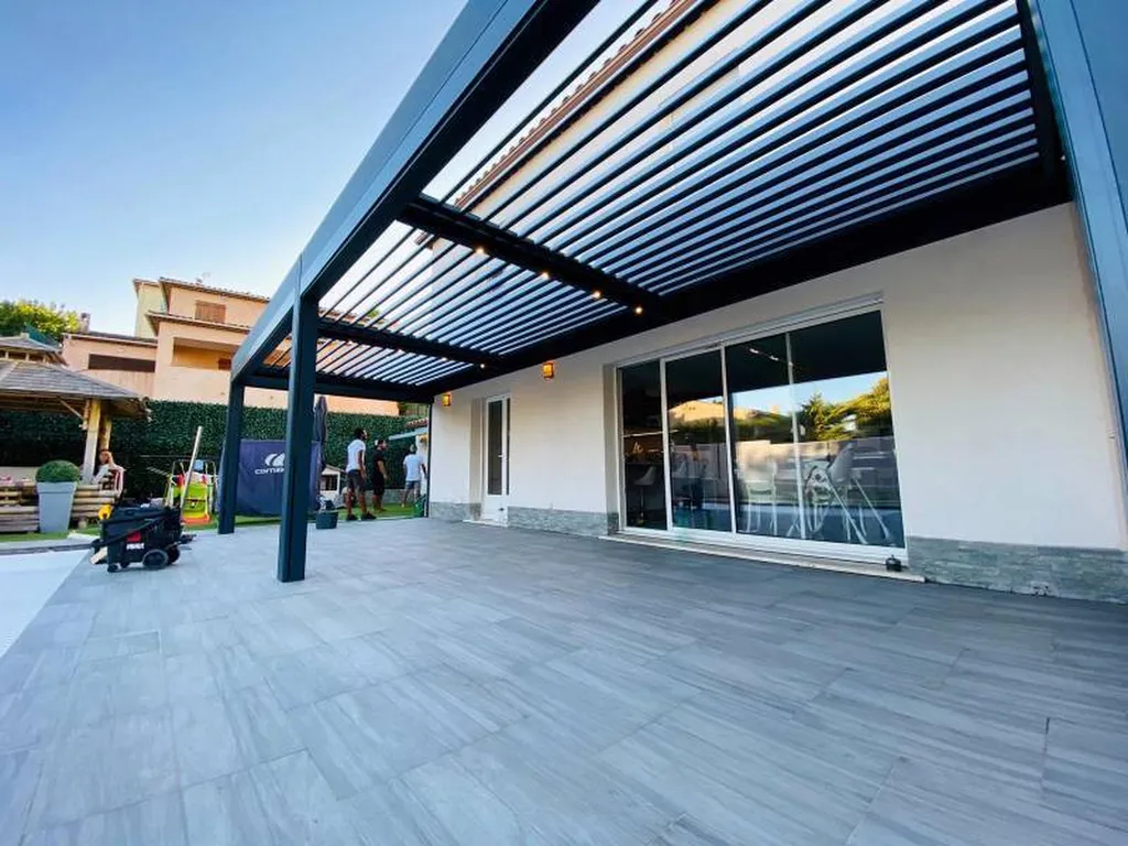 Vente de pergolas à lames orientables Aix-en-Provence