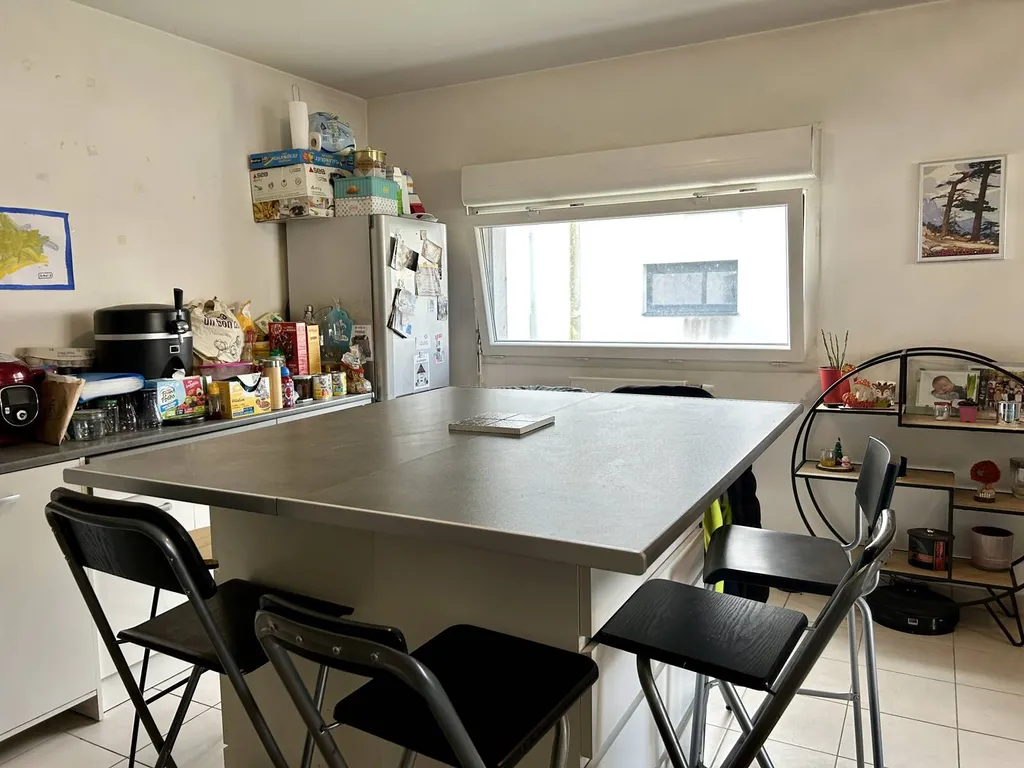 À vendre : appartement lumineux en rez-de-chaussée dans une résidence sécurisée à Courréjean Le Bourg