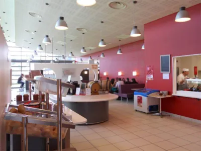 L'Eco-digesteur permet le traitement des déchets alimentaires du restaurant d'entreprise le Carre Rouge Villefontaine 38093 Ca