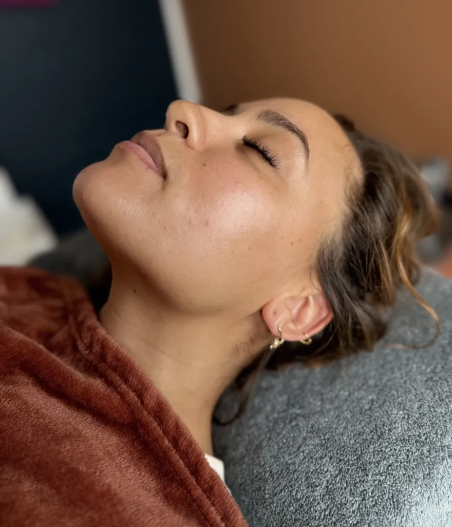 Hydrafacial & Indiba Visage : Les soins esthétiques technologiques pour une peau éclatante et raffermie