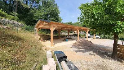 Carport bois indépendant de 17x6.5m à Tourves près de Brignoles dans Var 83