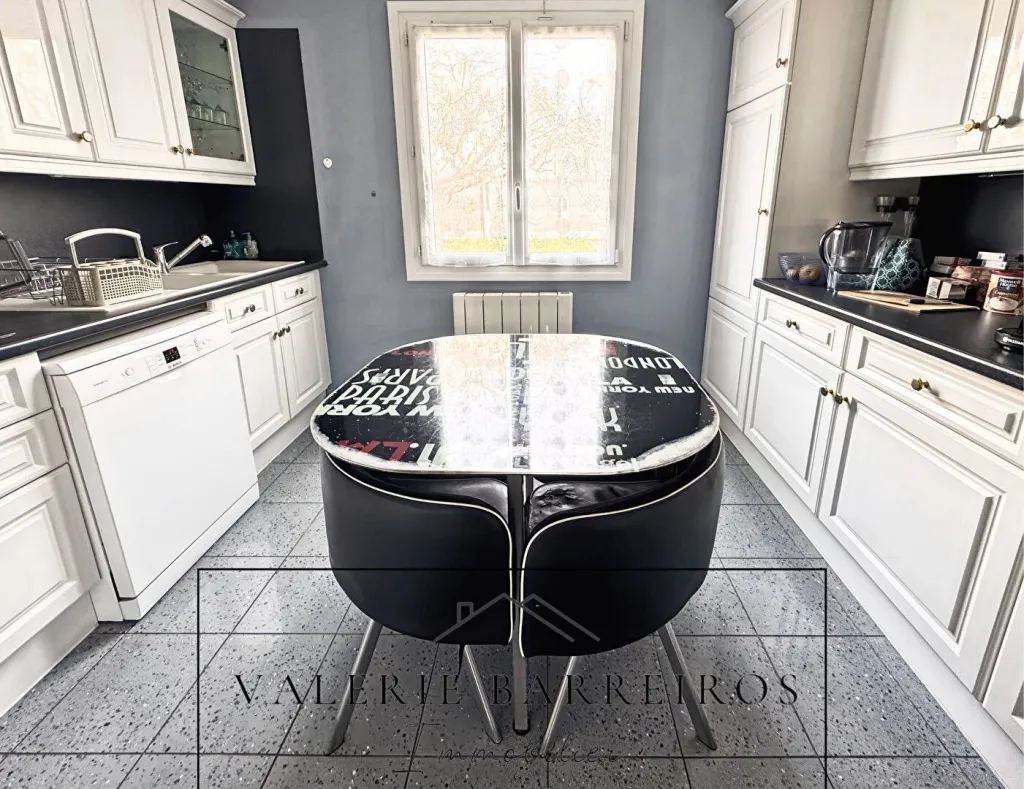 A vendre maison de 121 m² sur un jardin de 284 m² sur la commune de CAUDEBEC LES ELBEUF 76320