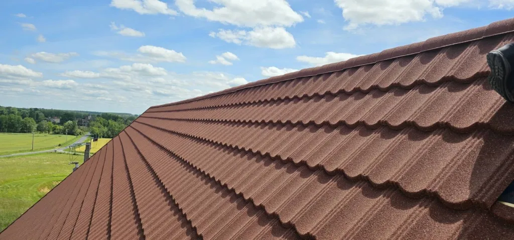 Tuile métallique anti grêle GERARD HERITAGE REDWOOD Le Domaine des Meynards 3