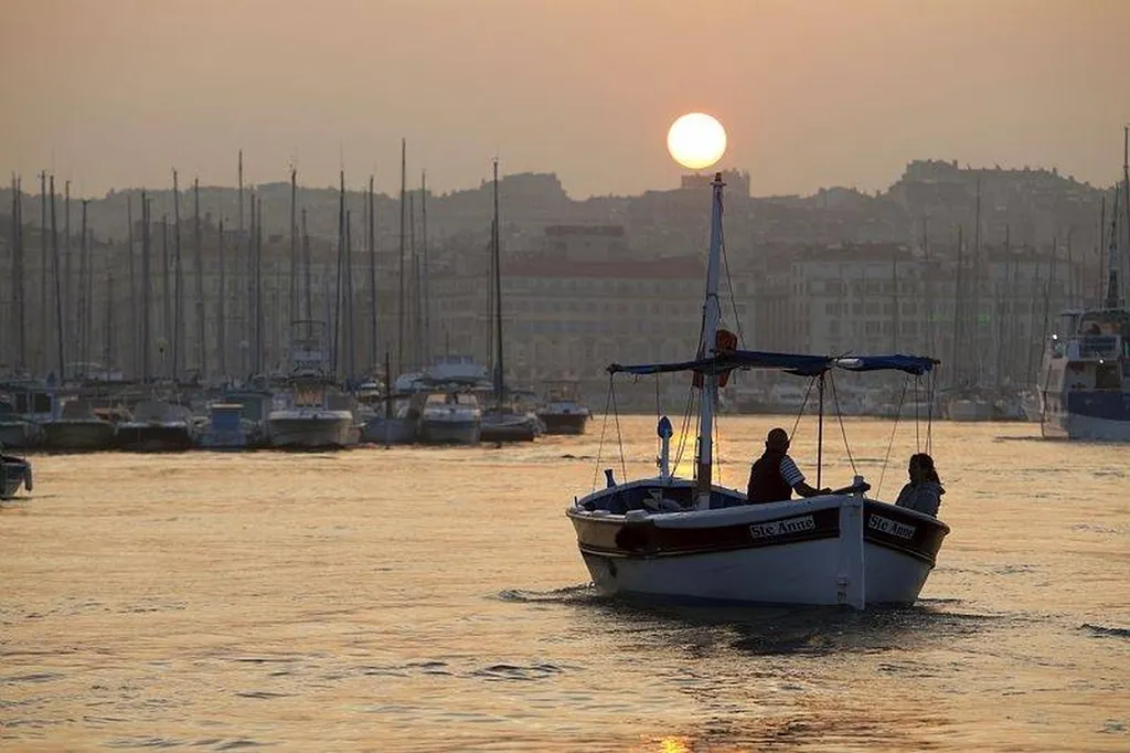 apéritif en barque marseillaise
