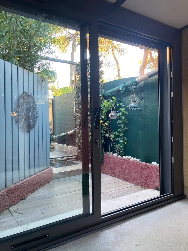 Installation d'une véranda AKENA sur mesure à Agde dans l'Hérault