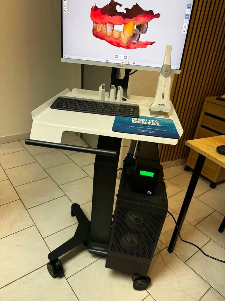 Installation d’une caméra d’empreinte Owandy IOS pour optimiser précision, rapidité et flux numérique d'un cabinet dentaire à Toulon 83