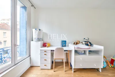 En exclusivité : Magnifique appartement traversant avec beaucoup de charme situé au coeur du centre ville de Saint Germain en Laye