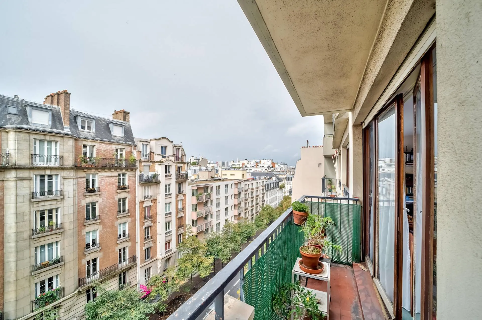 A vendre 4 pièces metro Vaugirard Paris 75015