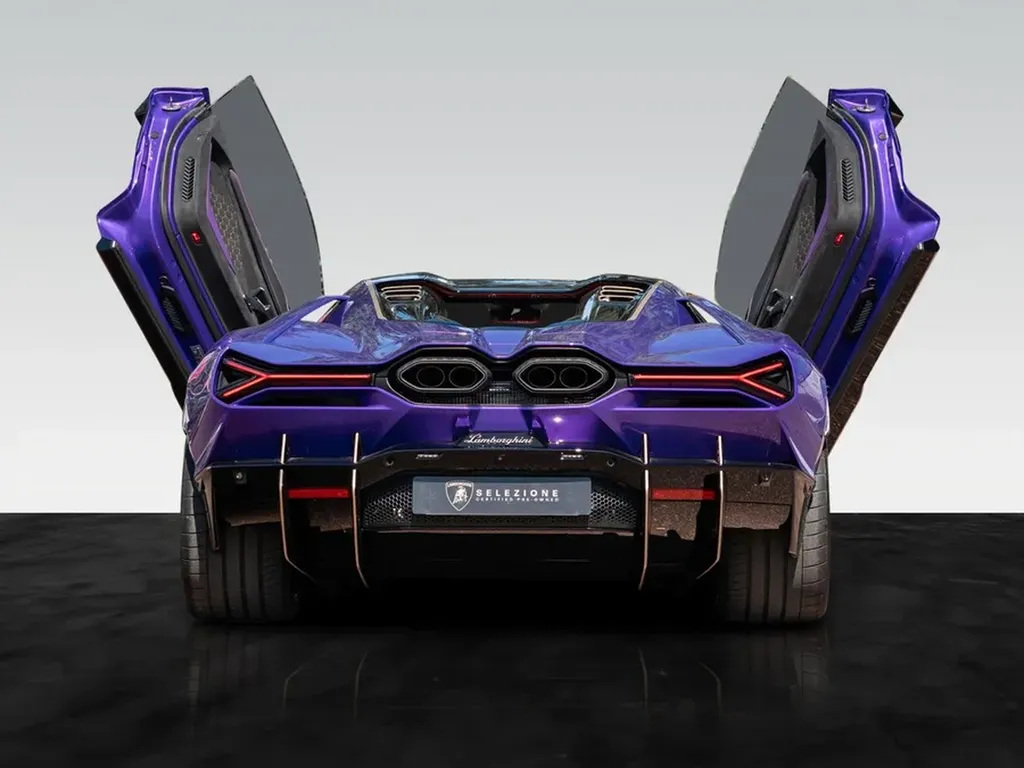 lamborghini-revuelto-arriere-portes-ouvertes-hypercar-bordeaux
