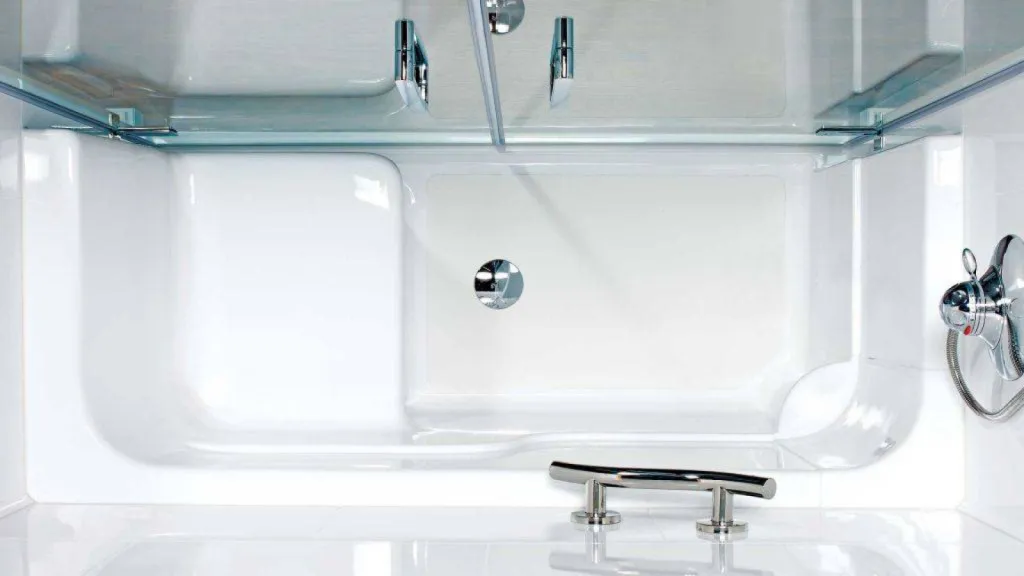 Spécialiste du remplacement de Baignoire par douche sénior sécurisée à Evry Courcouronnes Essonne (91)   