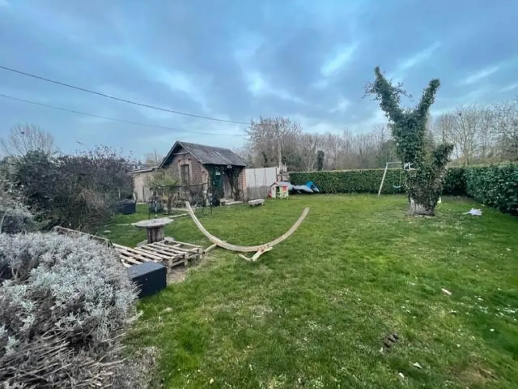 A acheter, maison de brique avec beau jardin de 670m² au calme proche tourville la rivière 76410