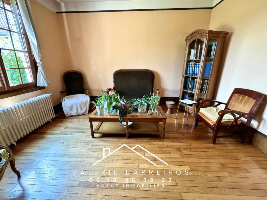 A acheter, maison de 142 m² édifiée sur 1200 m² de terrain sur la commune de ST AUBIN LES ELBEUF 76410