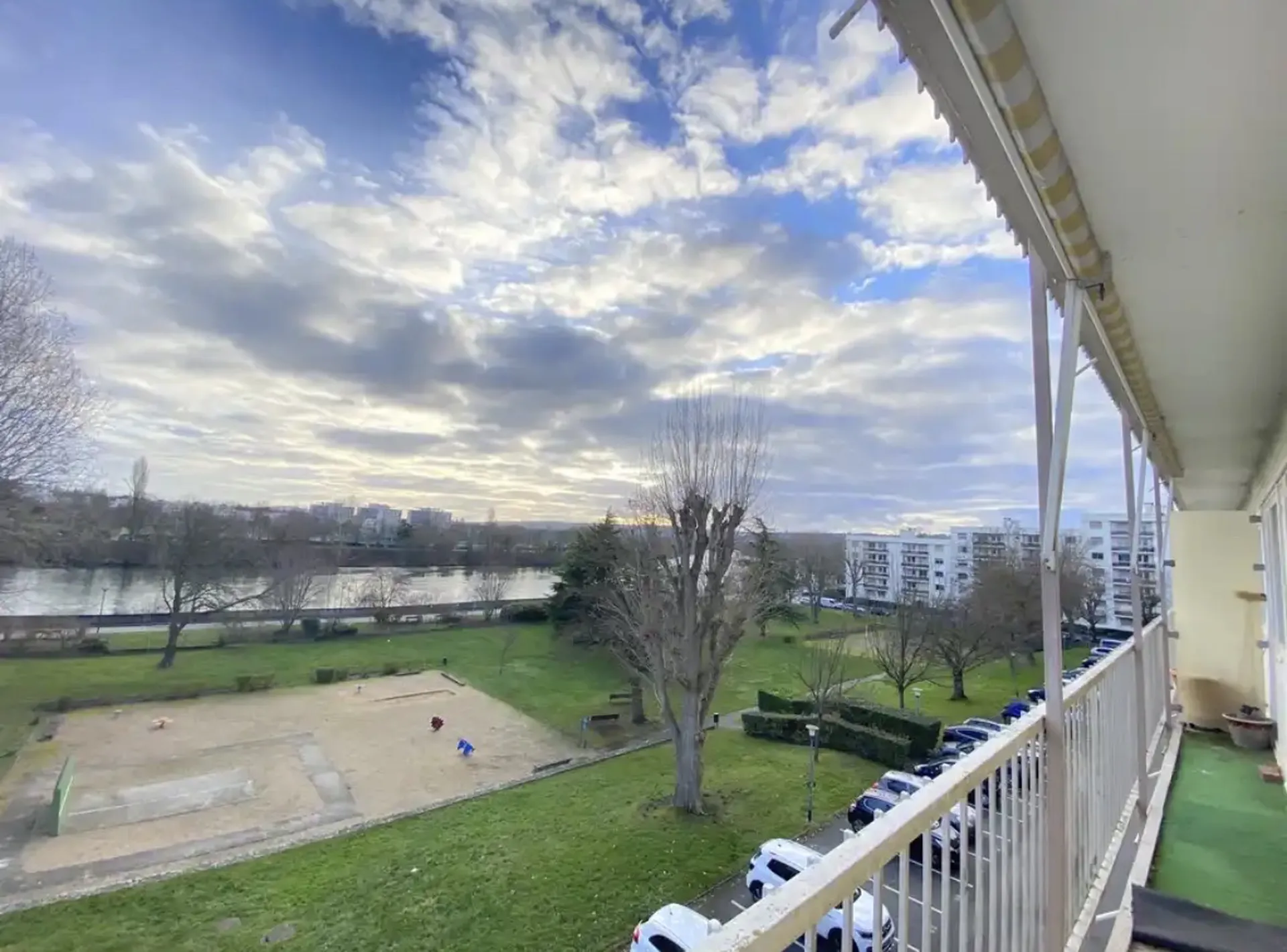 balcon dans une belle résidence