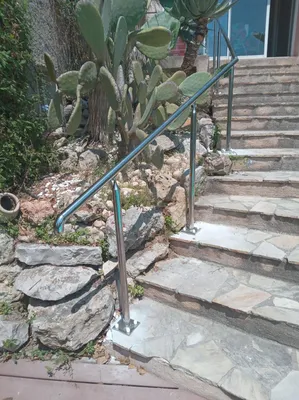 FABRICATION ET POSE RAMPE MAIN COURANTE DE SECURITE SUR MESURE ACCES ESCALIER A MARTIGUES 13 BDR