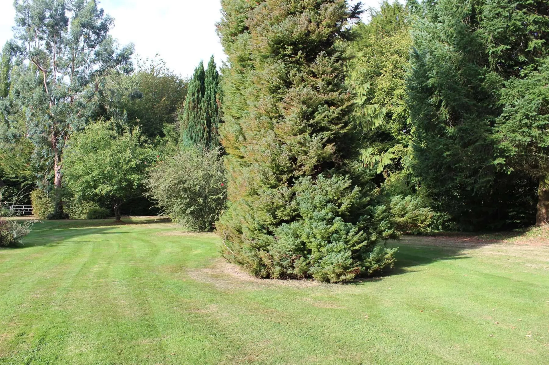 PROPRIETE NORMANDE, 5  hectares, Région CORMEILLES, Eure 27