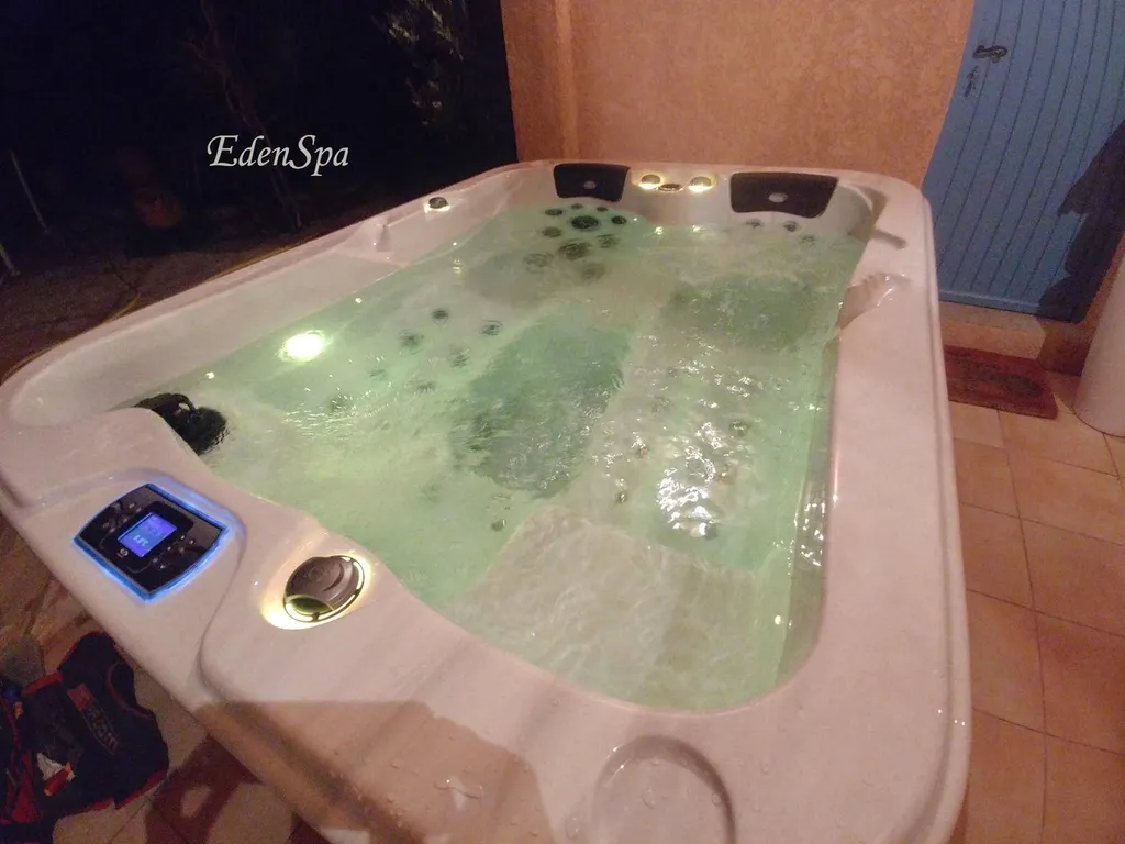 spa 3 places haut de gamme canadien greasque