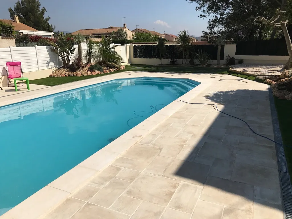 tanzanite 8 alliance toulon piscine qualité