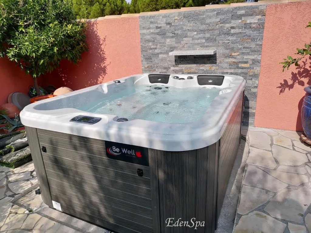 spa 3 places exterieur grau du roi