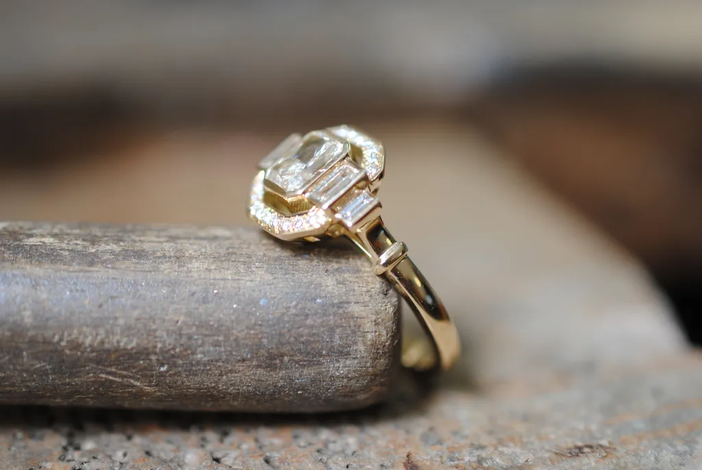 Bague de fiançailles style Art déco 