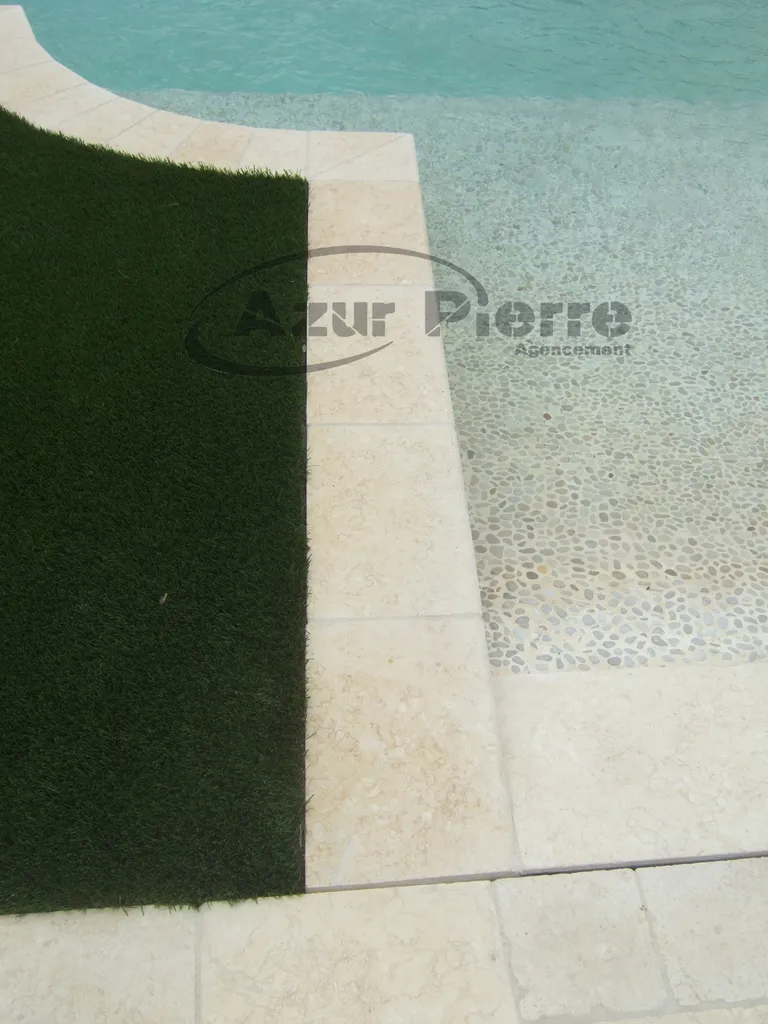 margelle en pierre de sinai