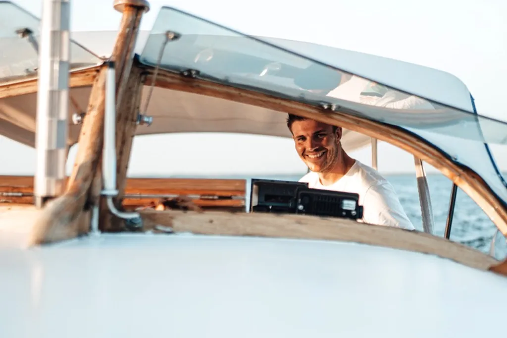 Embarquez à la découverte du Bassin d’Arcachon sur l'une de nos pinasses que vous soyez un professionnel ou un particulier: nos événements sont fait sur mesure!