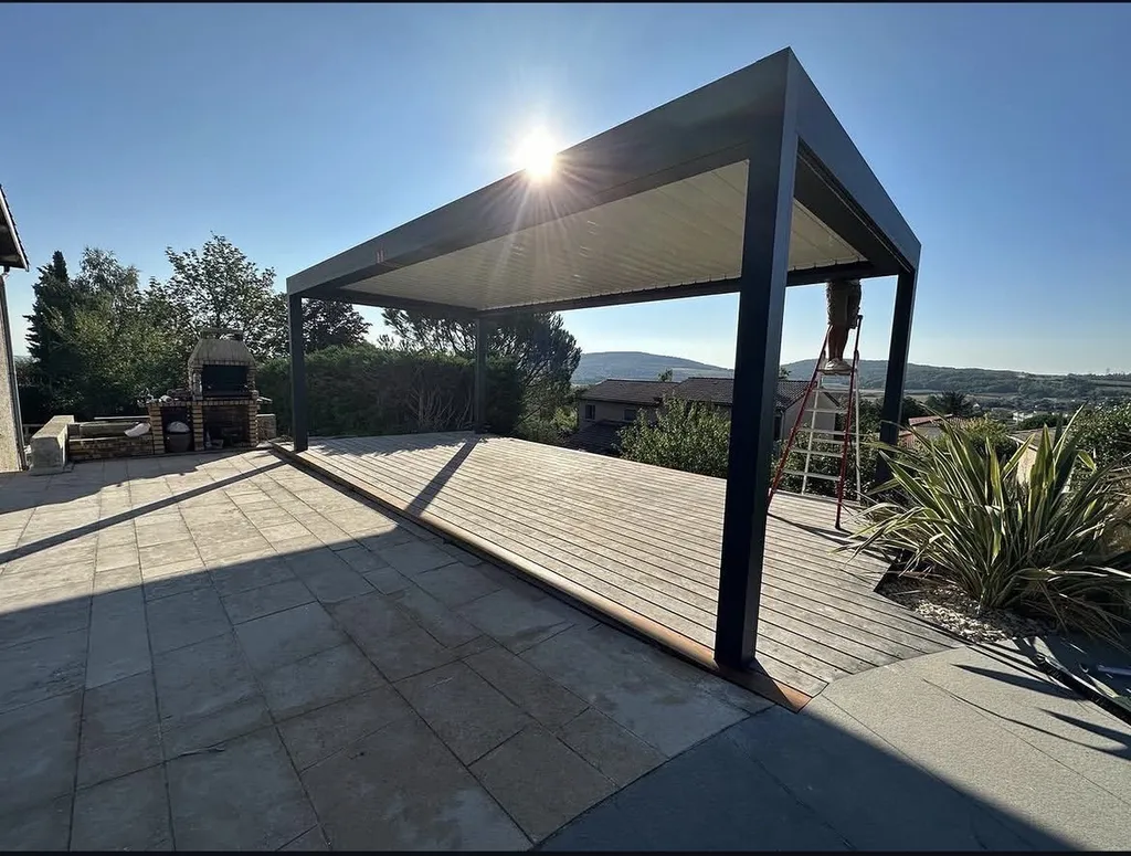 Pergolas bioclimatiques à Aix-en-Provence : la pose signée MO'RENOVE