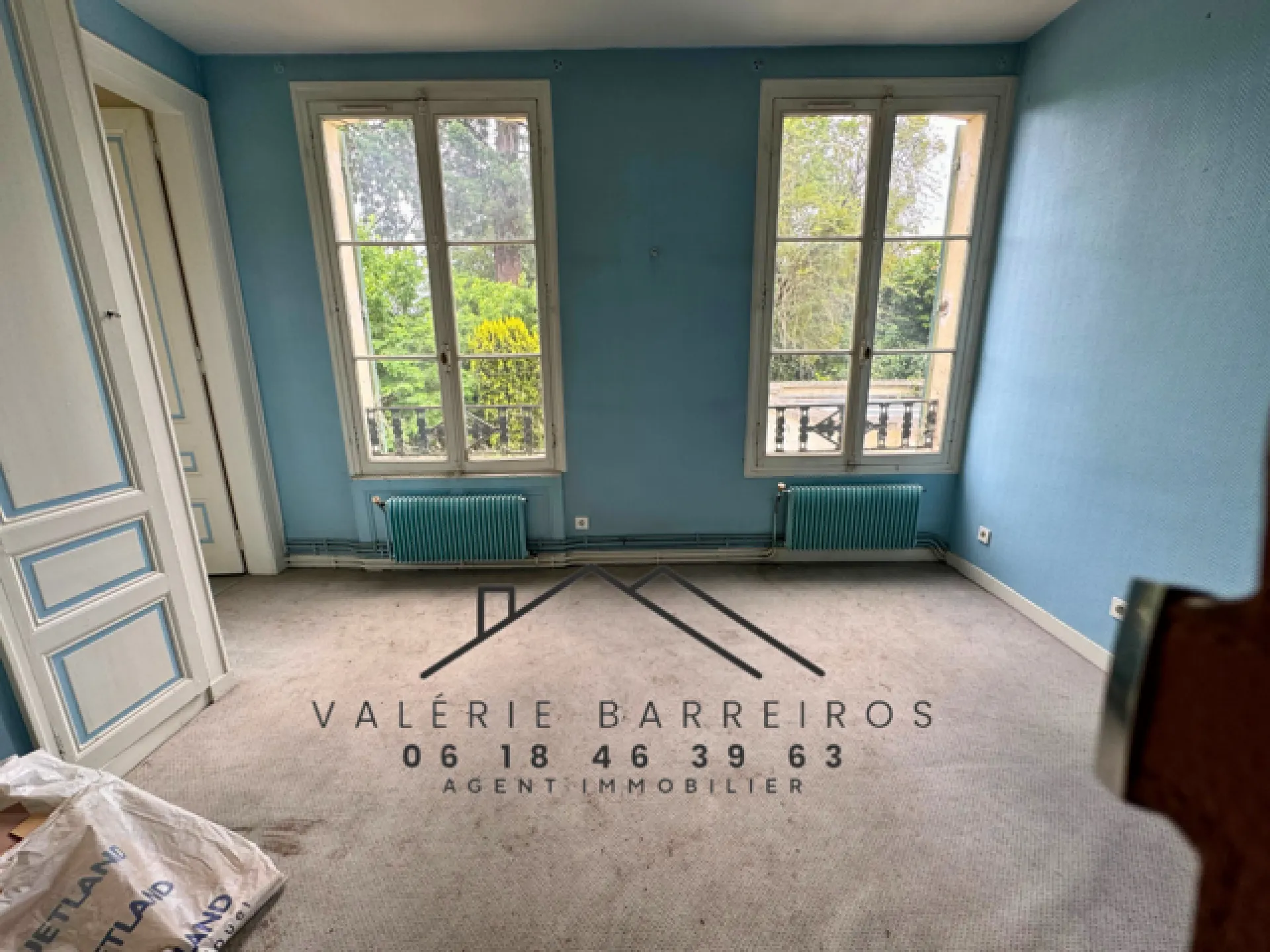 A saisir demeure exceptionnelle de 245 m2 à rénover entièrement édifiée sur un terrain de 2296 commune de ELBEUF 76410