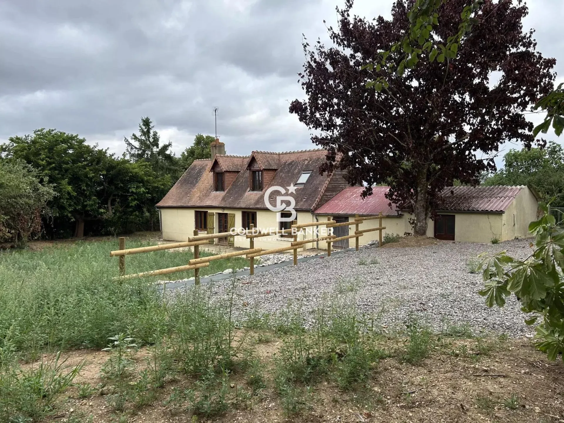 Acheter une maison de campagne à rénover sur 2 hectares – Proche Beaumont-sur-Sarthe