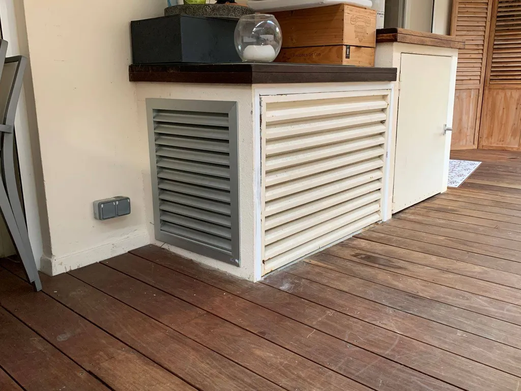 Installation d'une climatisation gainable Daikin dans un grand appartement à Cannes