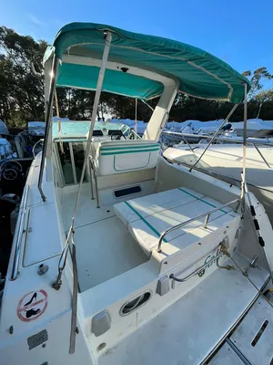 Toni Marine propose à la vente ce Beneteau Flyer 7 d'occasion équipé d'un moteur In-Bord Mercruiser 5.7L visible à La Londe les Maures près de Hyères