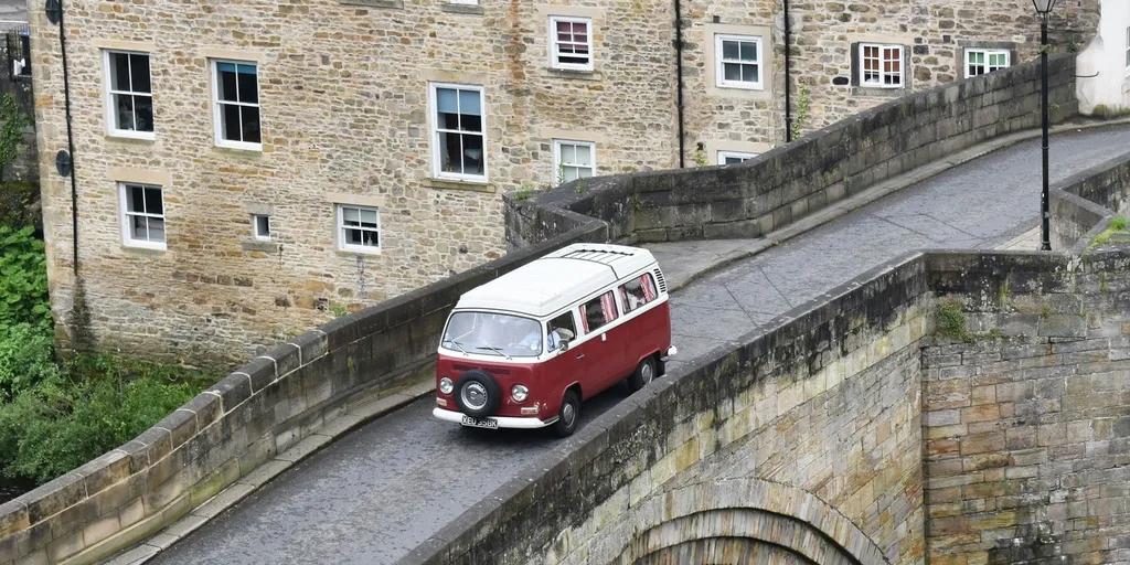 À Périgueux (Dordogne), bénéficiez d’une estimation gratuite et précise pour vendre votre camping-car en toute sérénité.