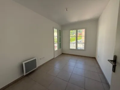 Appartement 3 pièce(s) 2 chambre(s) 71.46 m² Taradeau (83460)